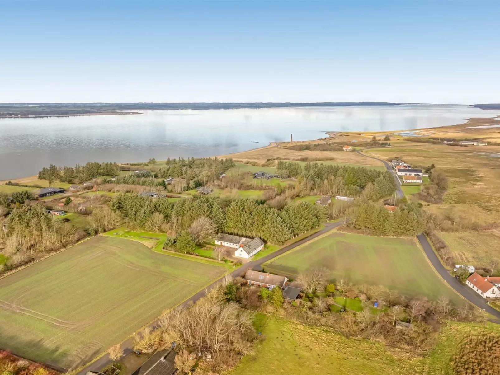 "Marika" - 400m to the fjord-Buiten