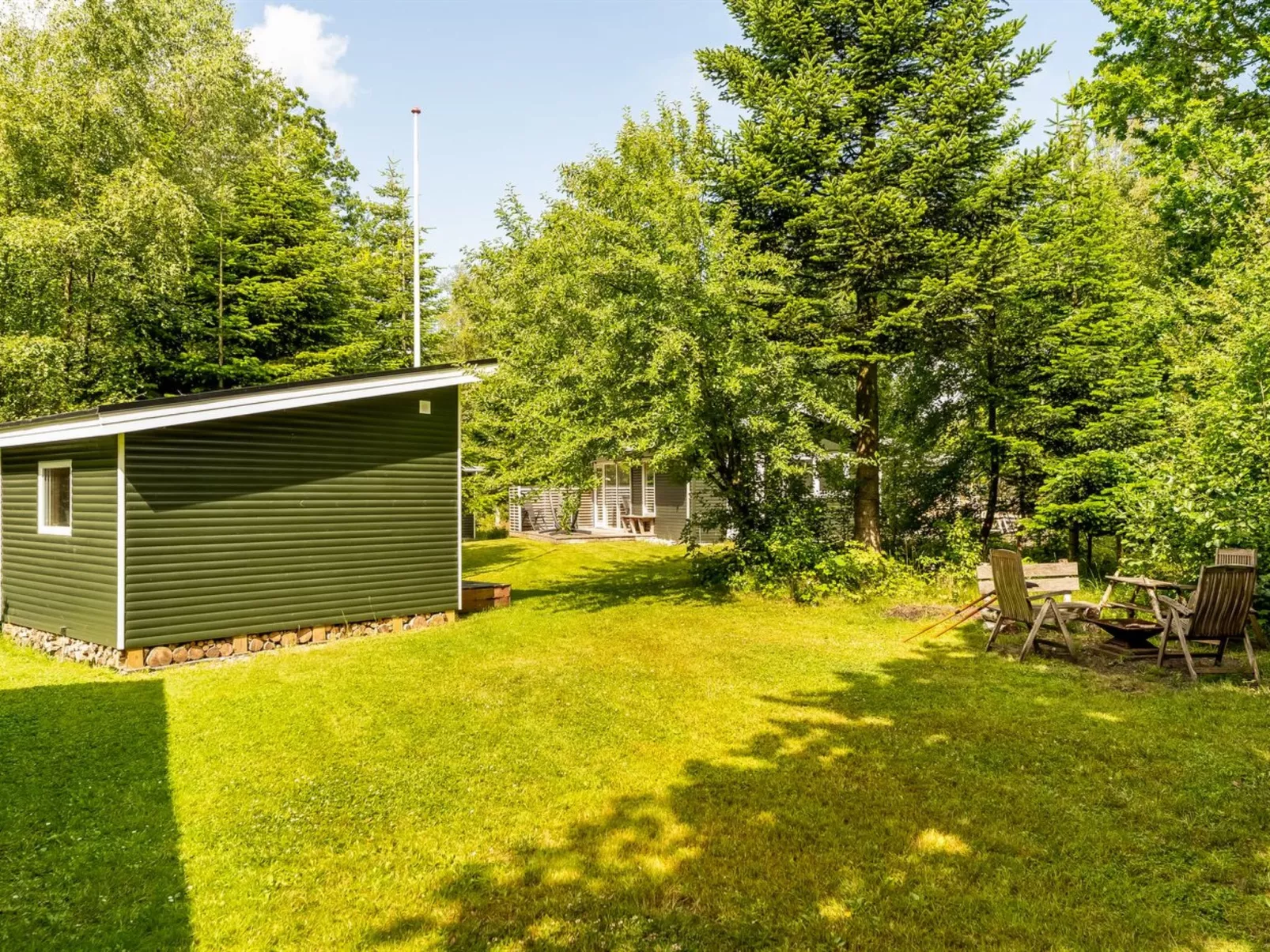 "Elisabete" - 200m to the fjord-Buiten