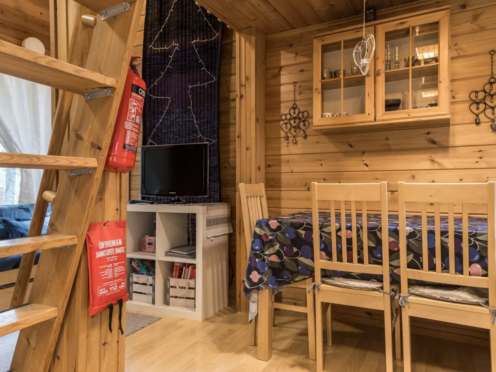 Tunturipöllö (huoneisto 902)-Binnen