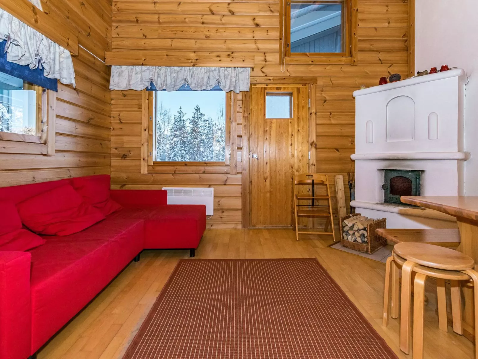 Rakotuli 2 paritalon yläkerta-Binnen