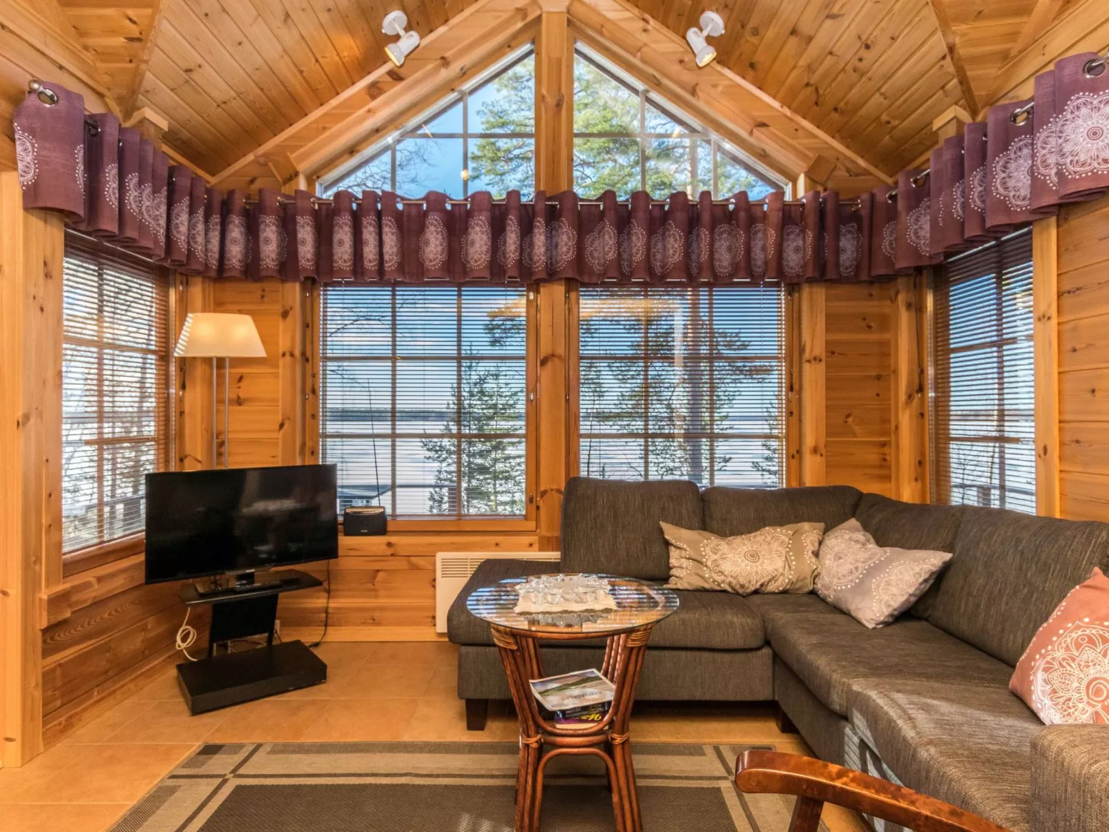 Puolen hehtaarin metsä-Binnen