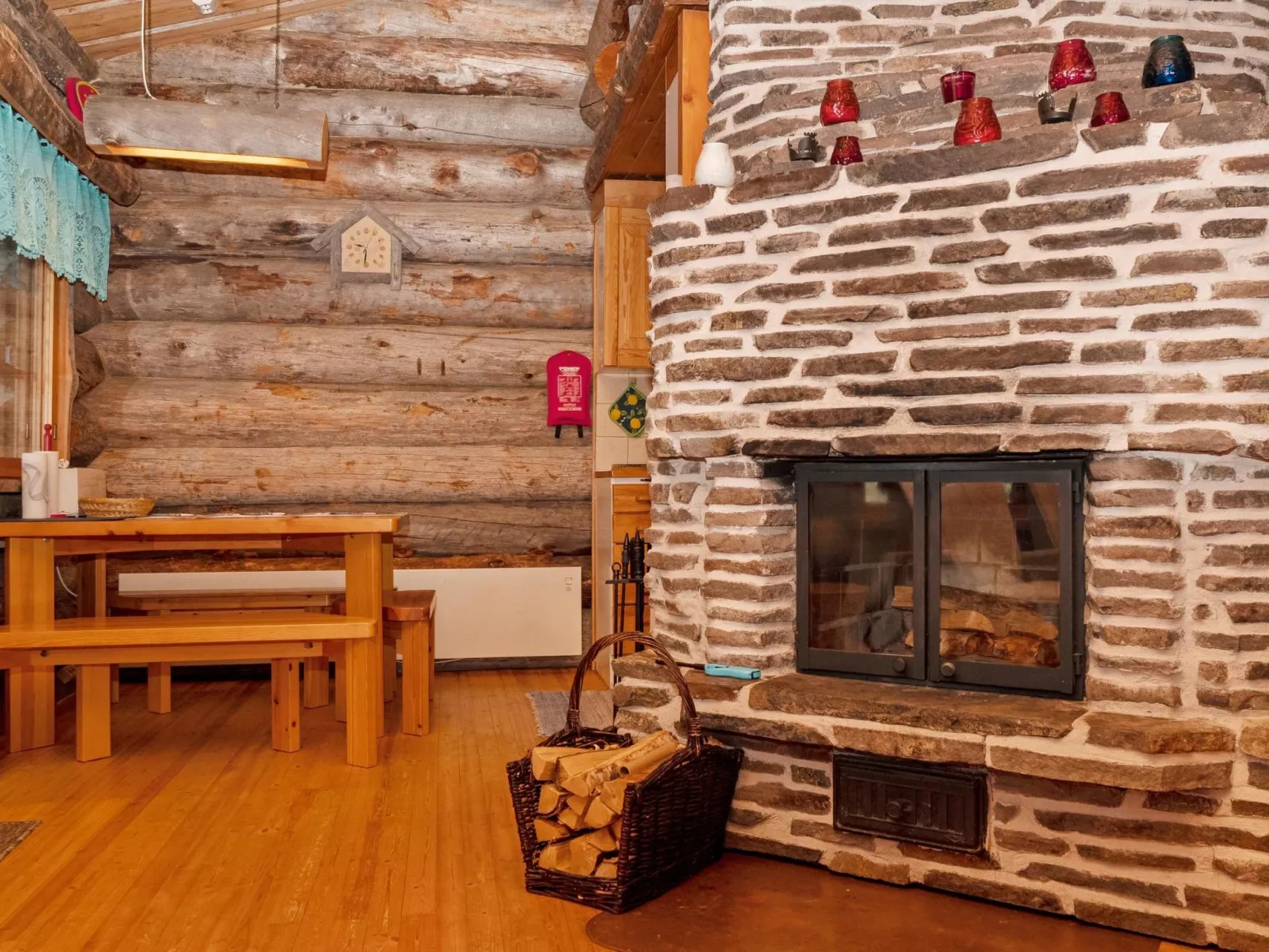 Villihanhi 7b-Binnen