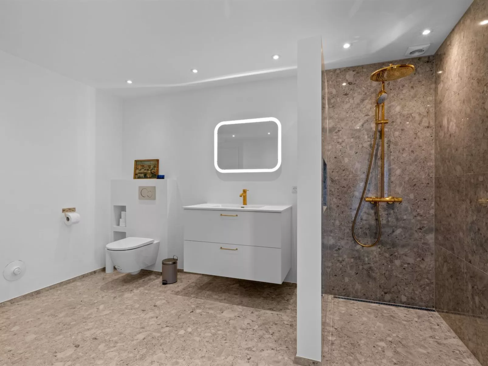 "Brun" - 1.5km from the sea-Binnen