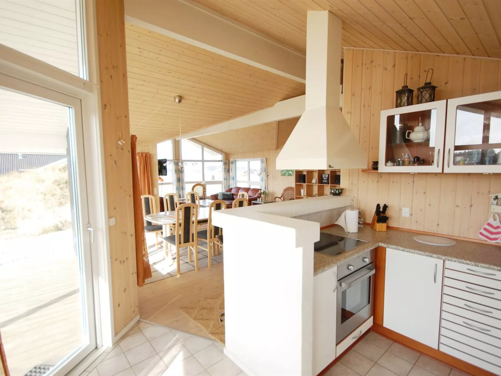 "Zuhra" - 400m from the sea-Binnen