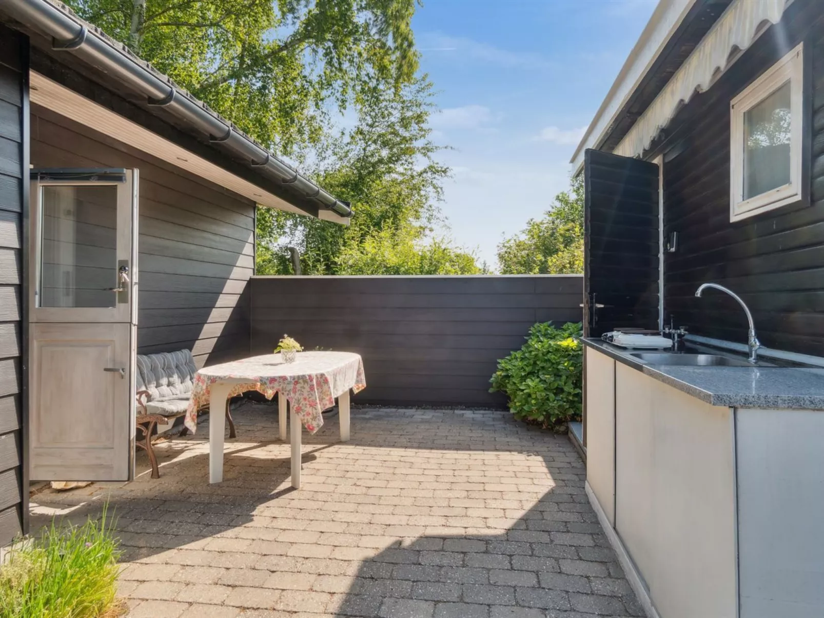 "Alfa" - 350m from the sea-Buiten