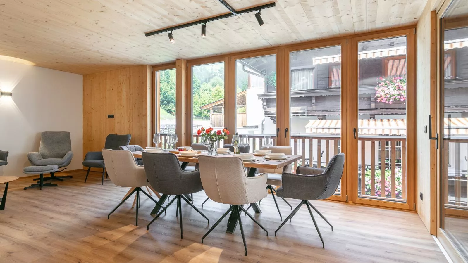 Hopfgarten Alpin Living Top 3 und 4-Eetkamer