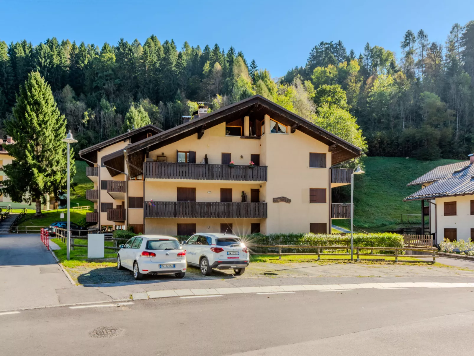 Mansarda al Doss-Buiten