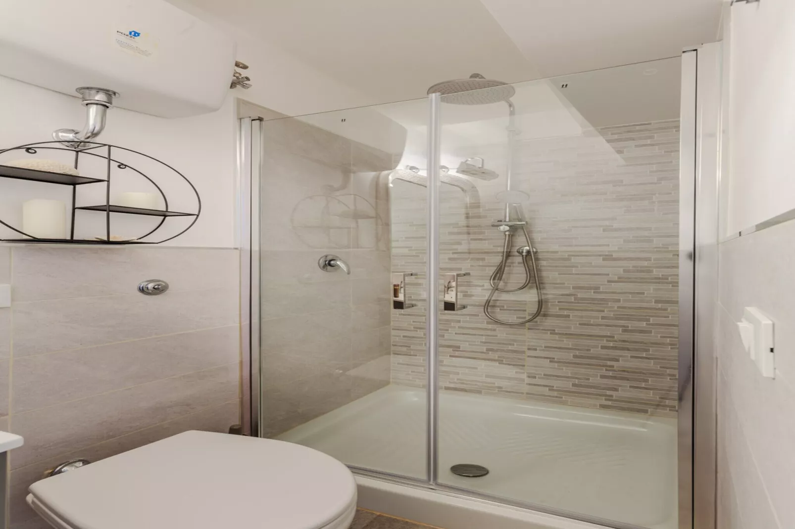 Duinland 65-Badkamer