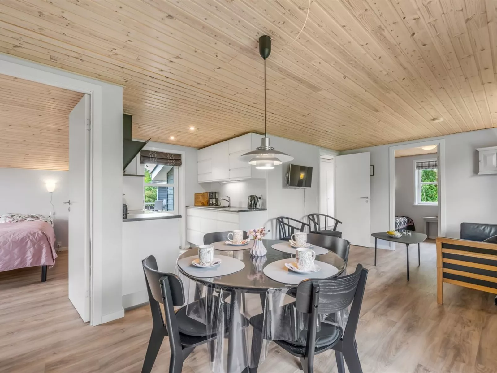 "Roland" - 200m to the fjord-Binnen