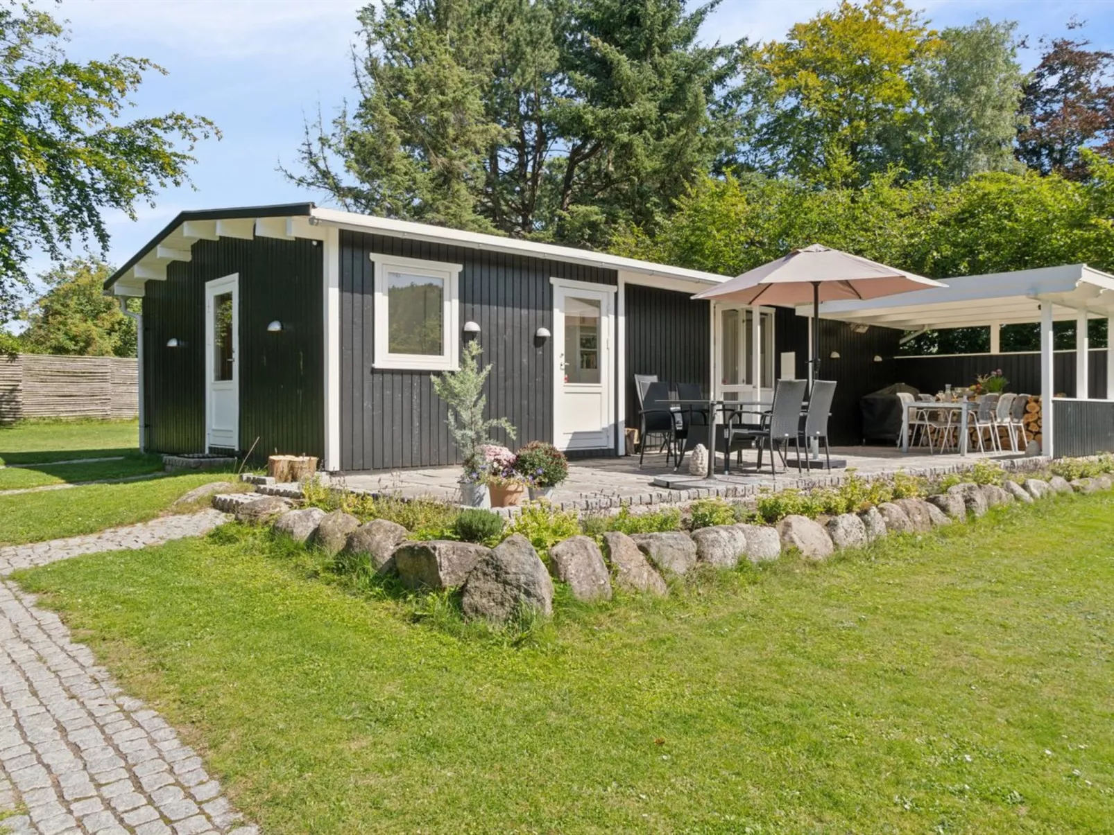 "Guthfrith" - 1.4km from the sea-Buiten