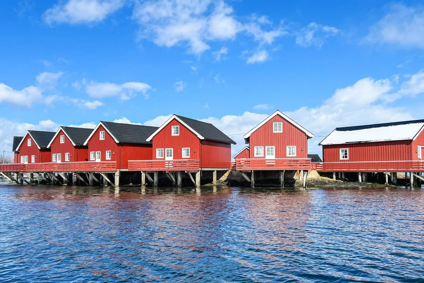 Zeezicht met boten en vissen-Buitenlucht