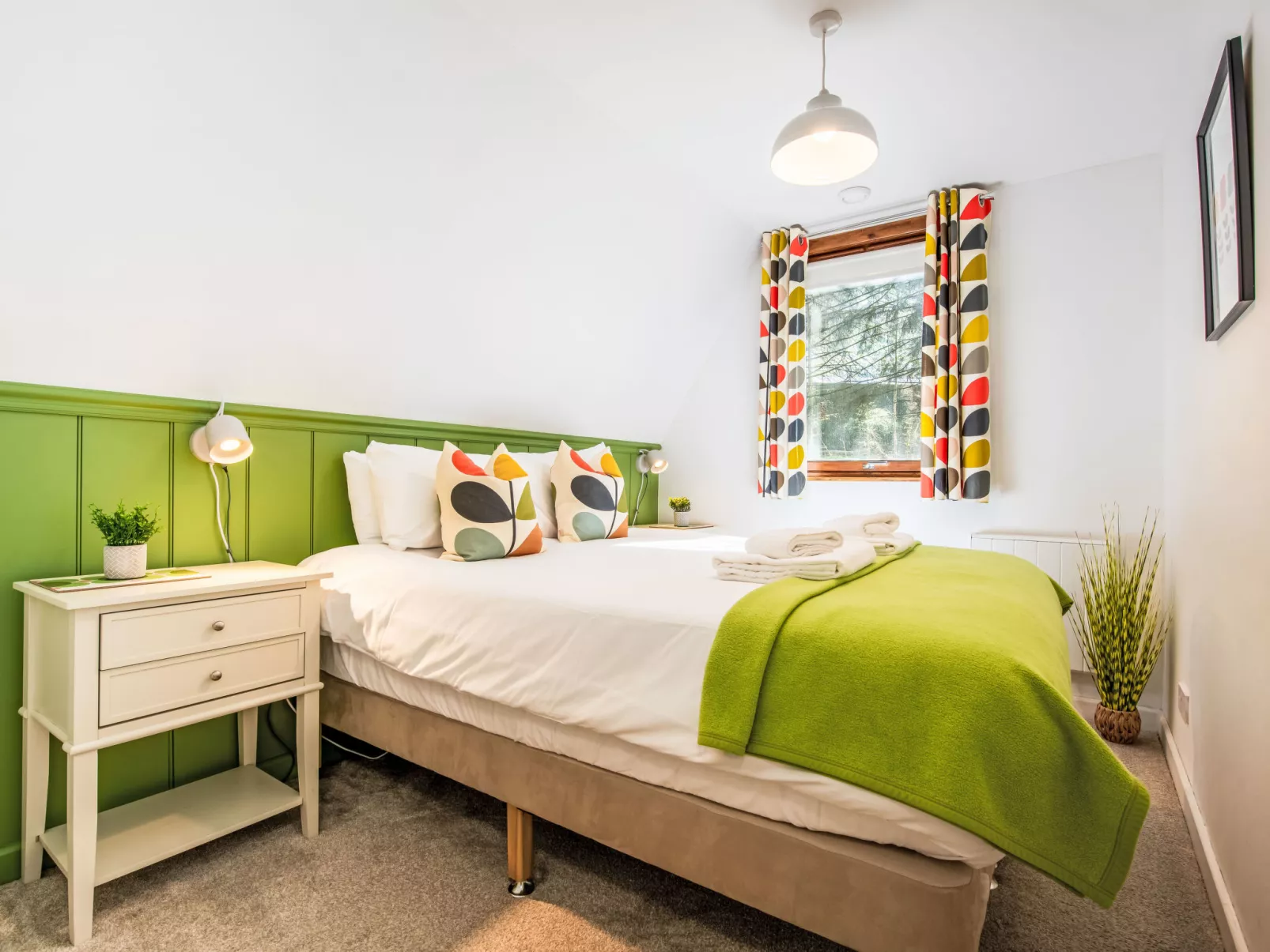 Pine Needle Lodge-Binnen