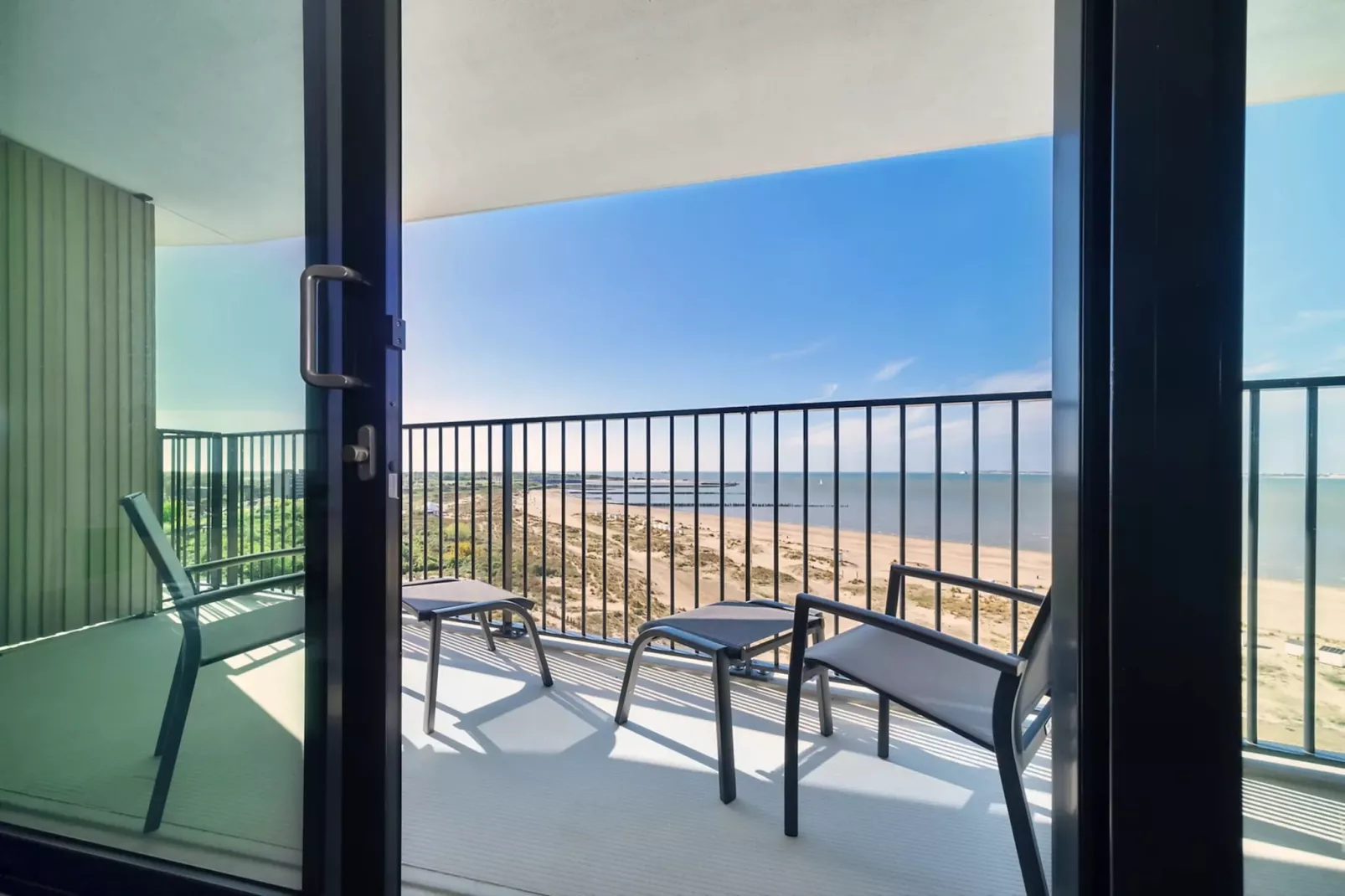 Breskens Apartments & Penthouses 2 - Buitenkant zomer