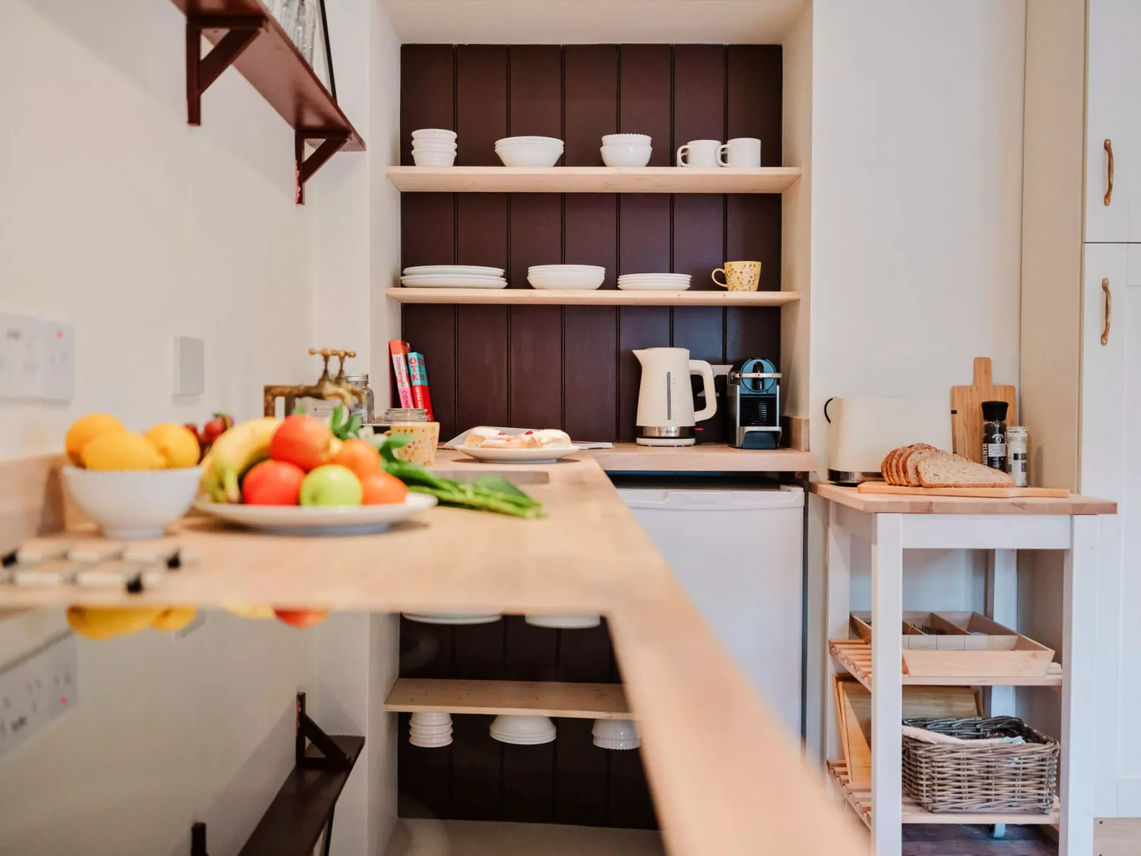 Courtside Cottage-Binnen