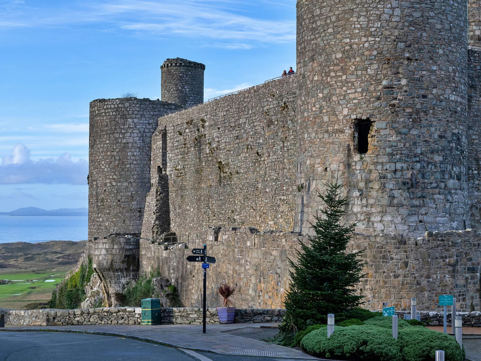 37 Bro Enddwyn-Buiten