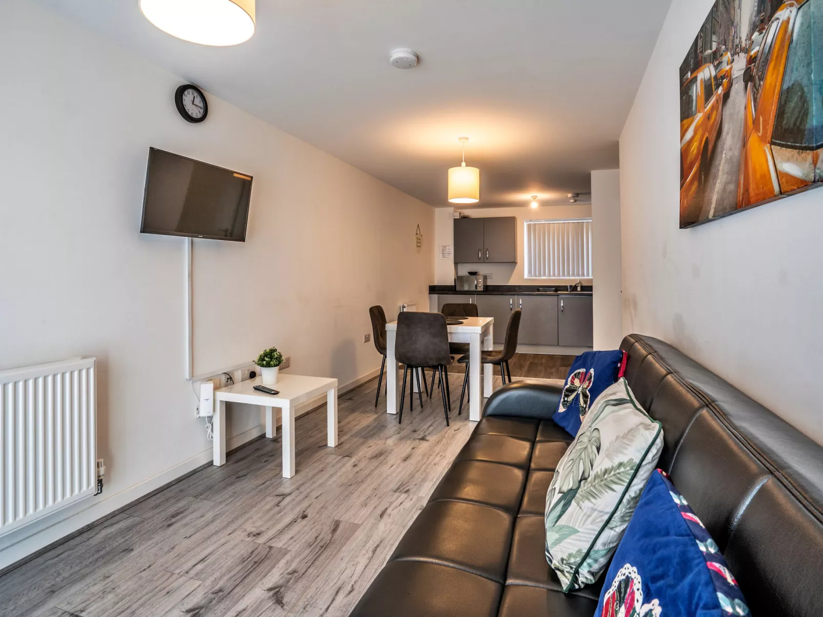 Aldridge Square-Binnen