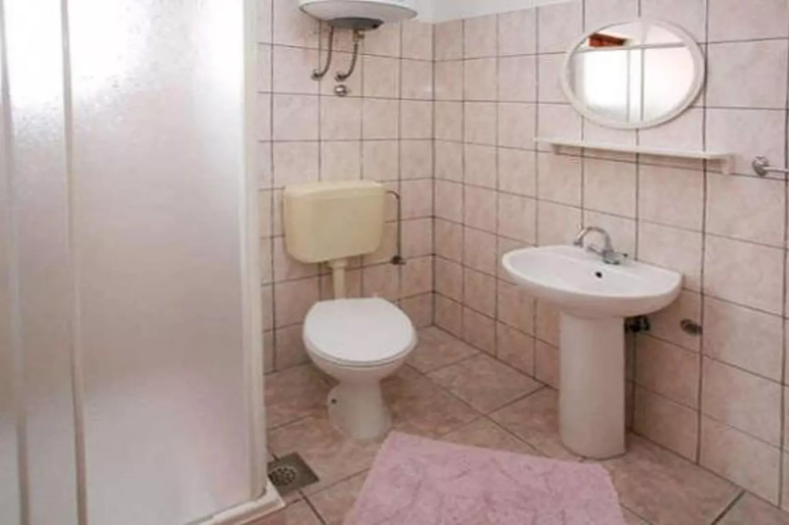 One Bedroom Apartment A3-Badkamer