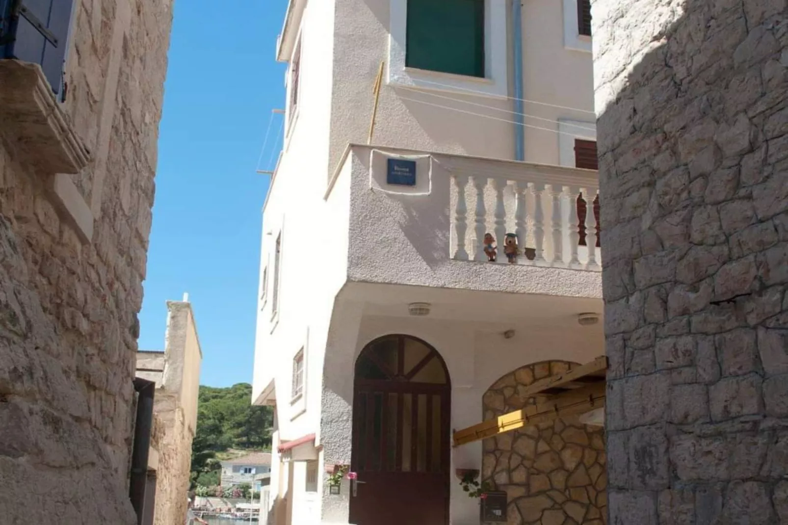 One Bedroom Apartment with Terrace Sea View