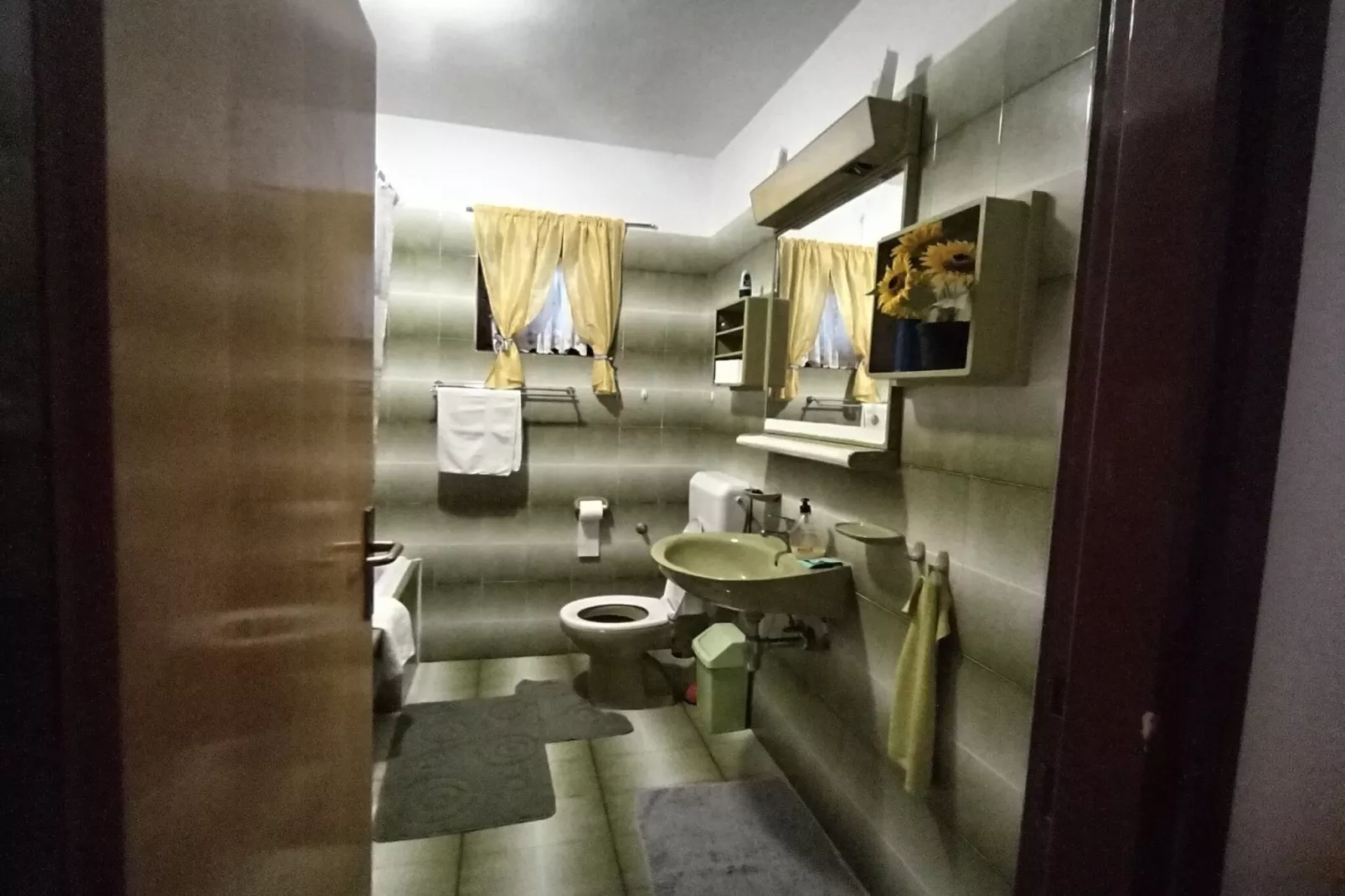 Two Bedroom Apartment With Sea view-Slaapkamer