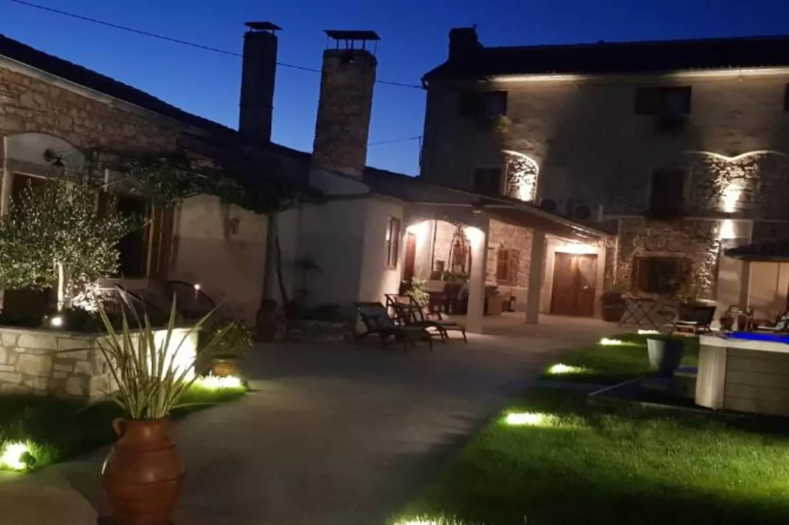 One bedroom apartment (A5)-Buitenlucht