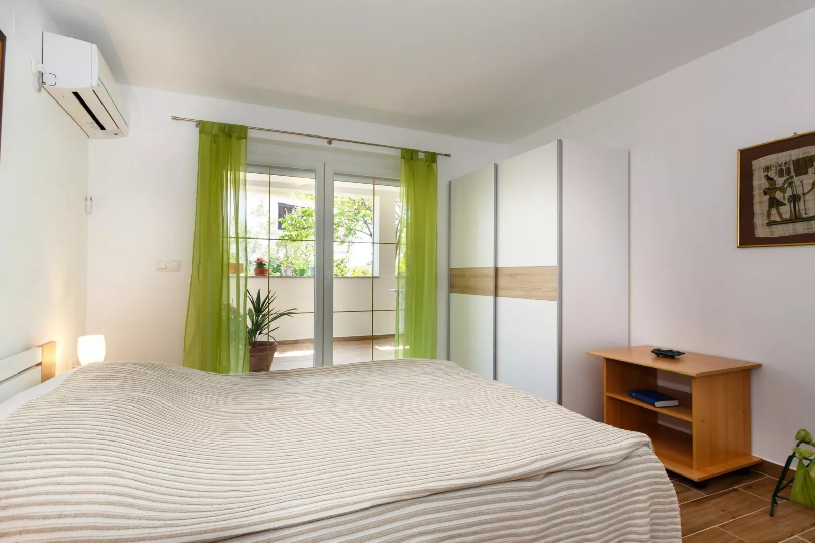 Cozy and Trendy Apartments Krk - Two Bedroom Apartment with Terrace-Slaapkamer