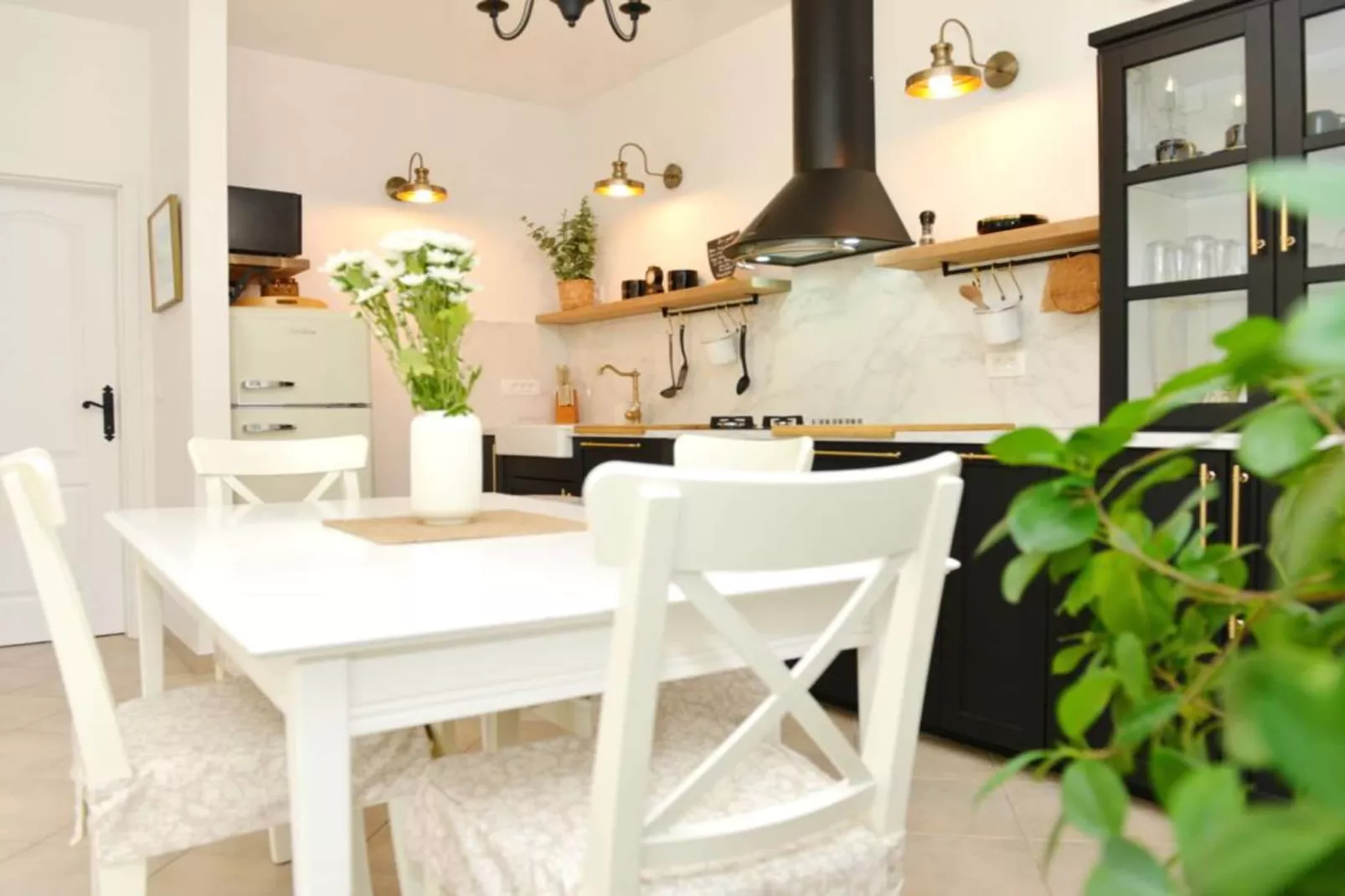 Two-Bedroom Apartment (Maslina)-Keuken