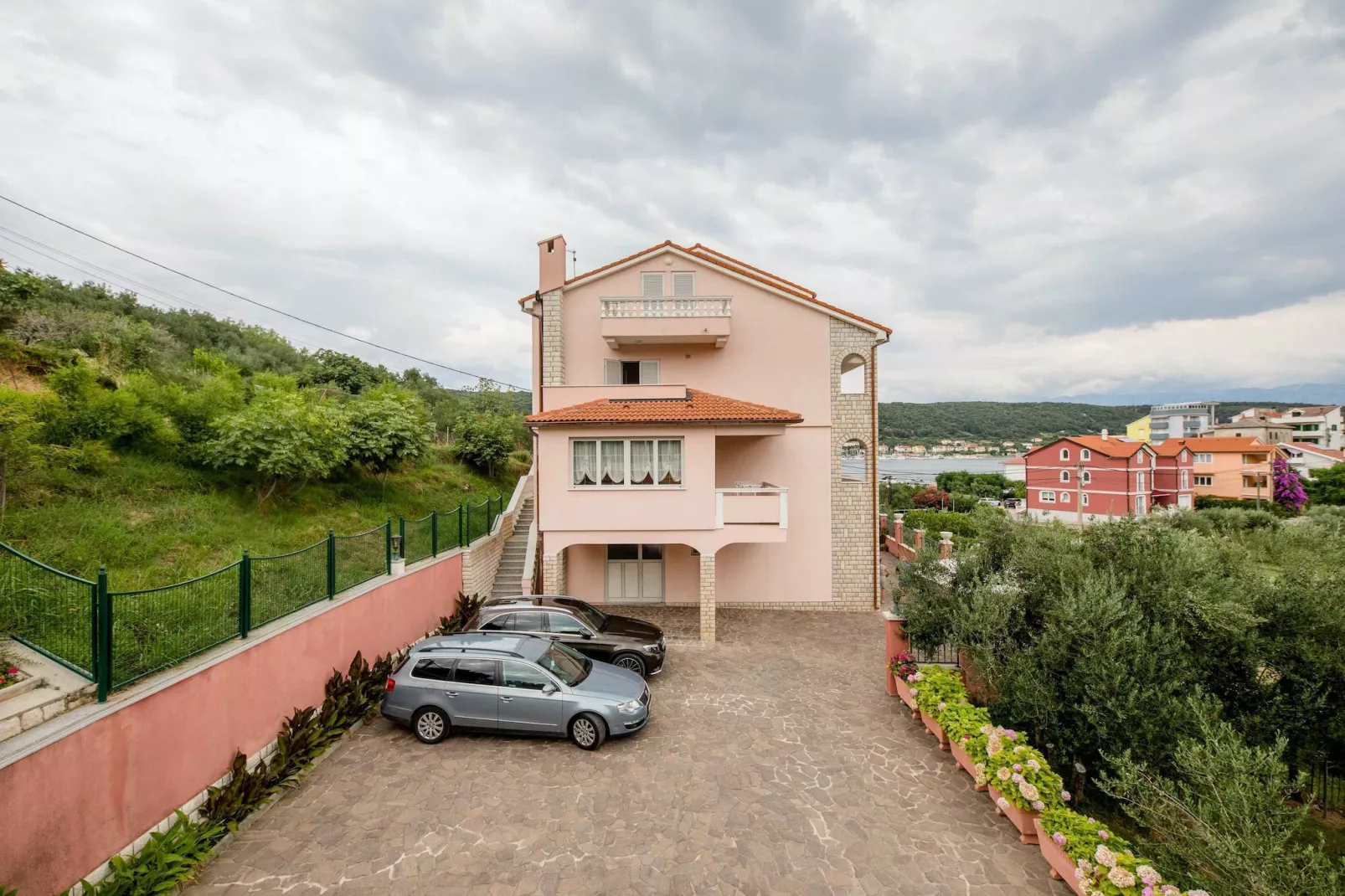 Guest House Villa Anggela - Standard Double room with Balcony and Sea View (BR2)-Buitenlucht