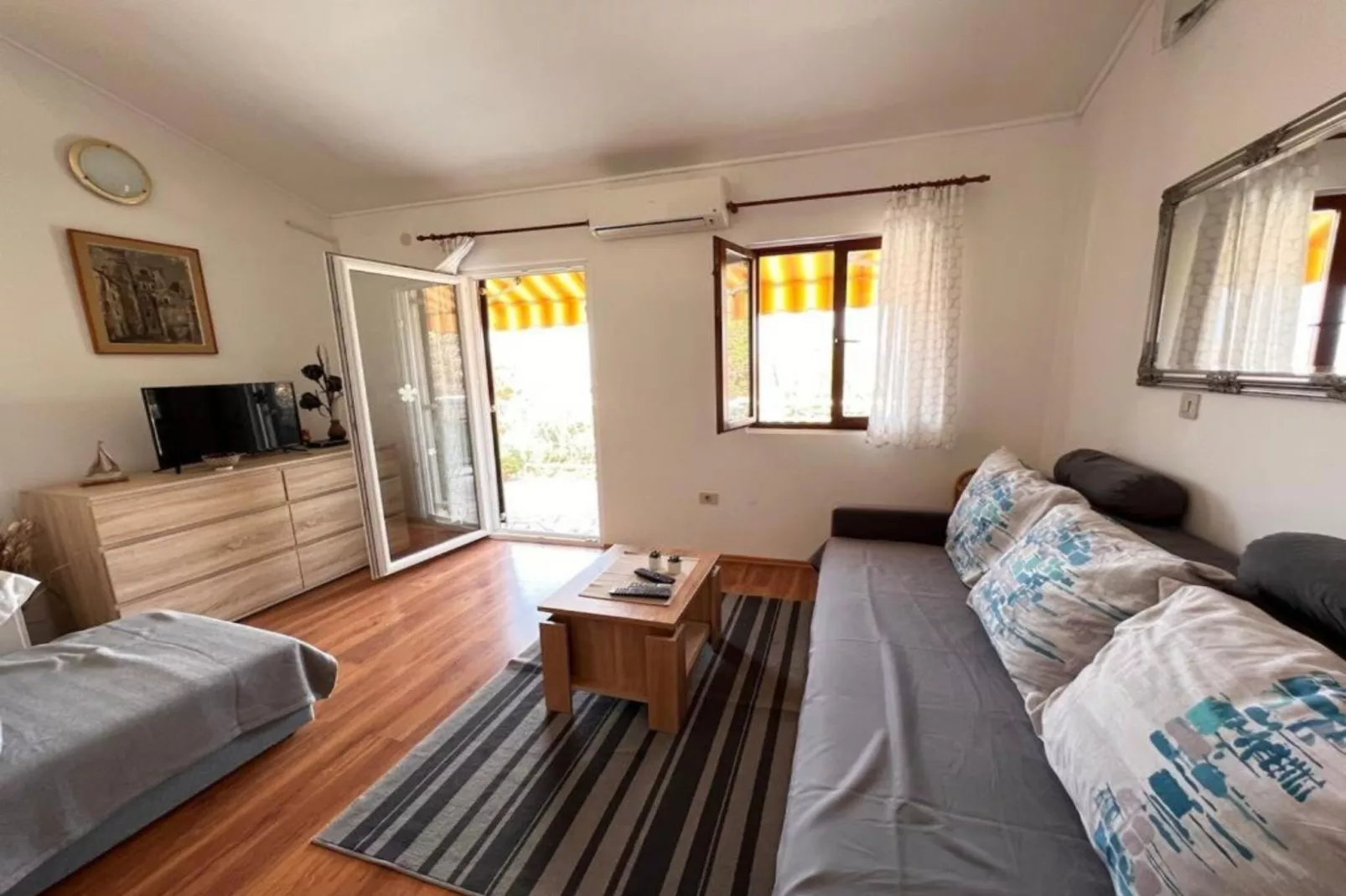 One-Bedroom Apartment With Sea View (A)-Slaapkamer