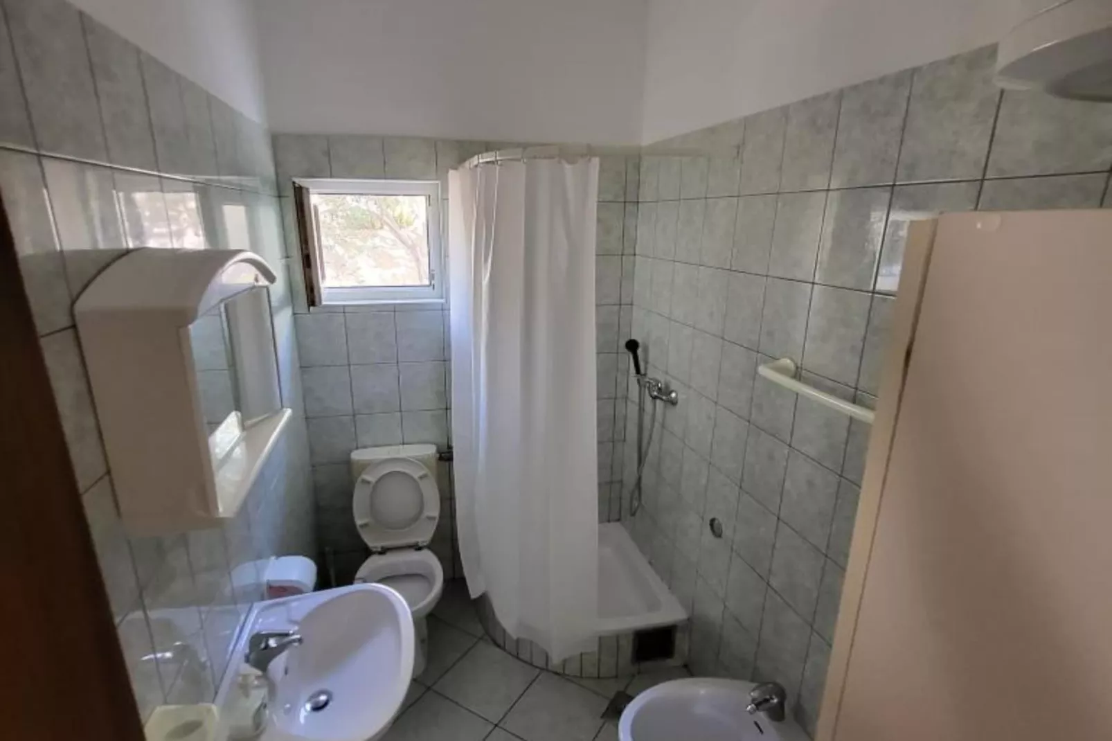 Two-Bedroom Apartment With Terrace And Sea View (A2)-Badkamer