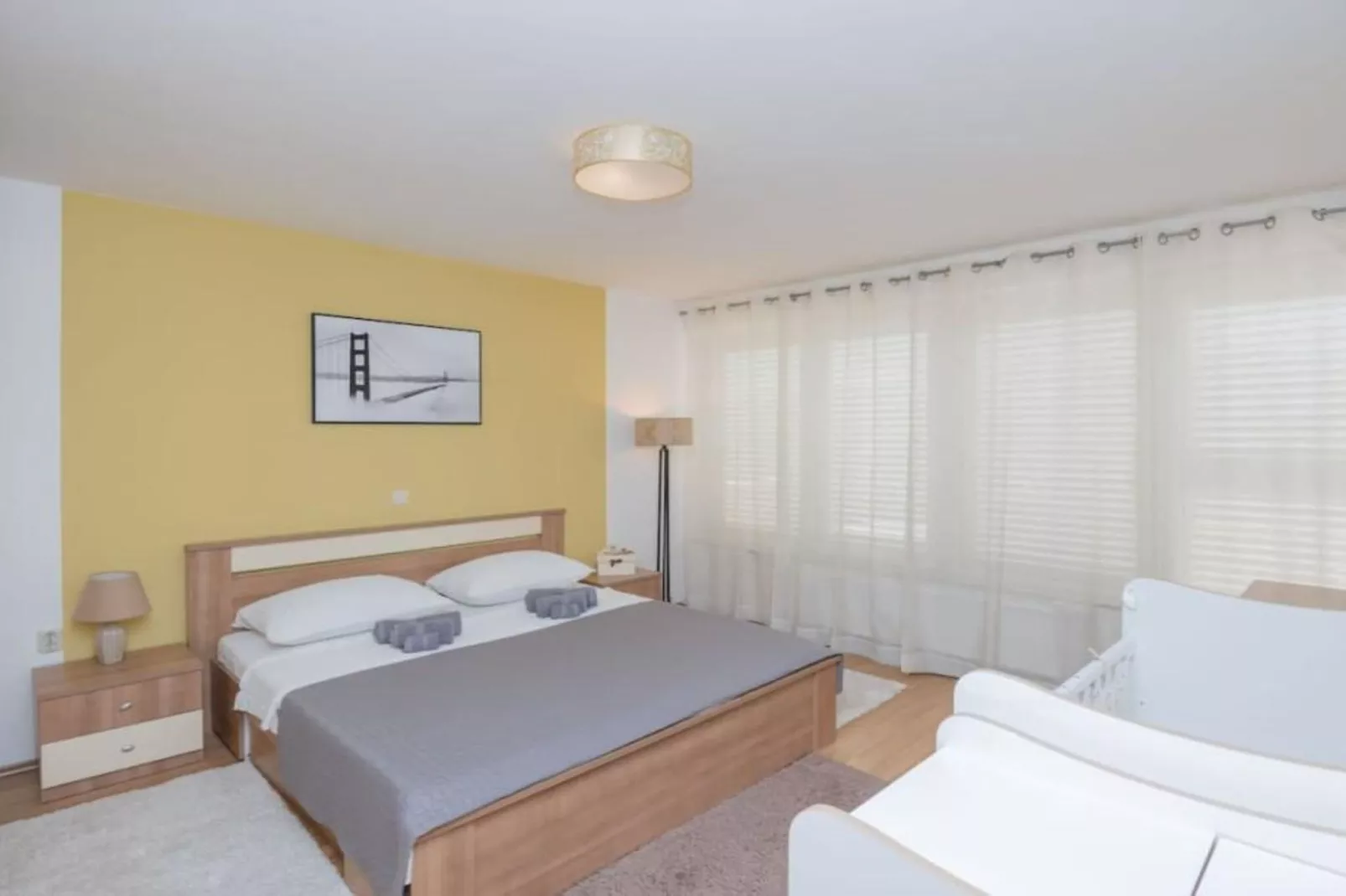 Countryside Villa Tajo - Four Bedroom Holiday Home  with Swimming Pool