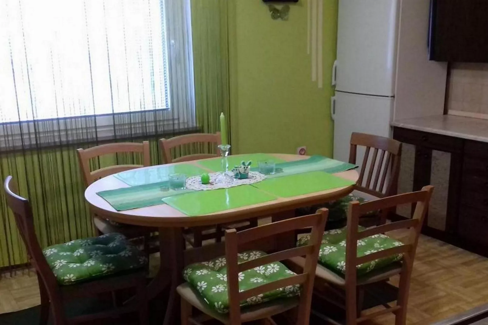 Comfortable Zreče Apartment with Playground and Private Parking, Ideal for Families - One Bedroom Apartment-Keuken