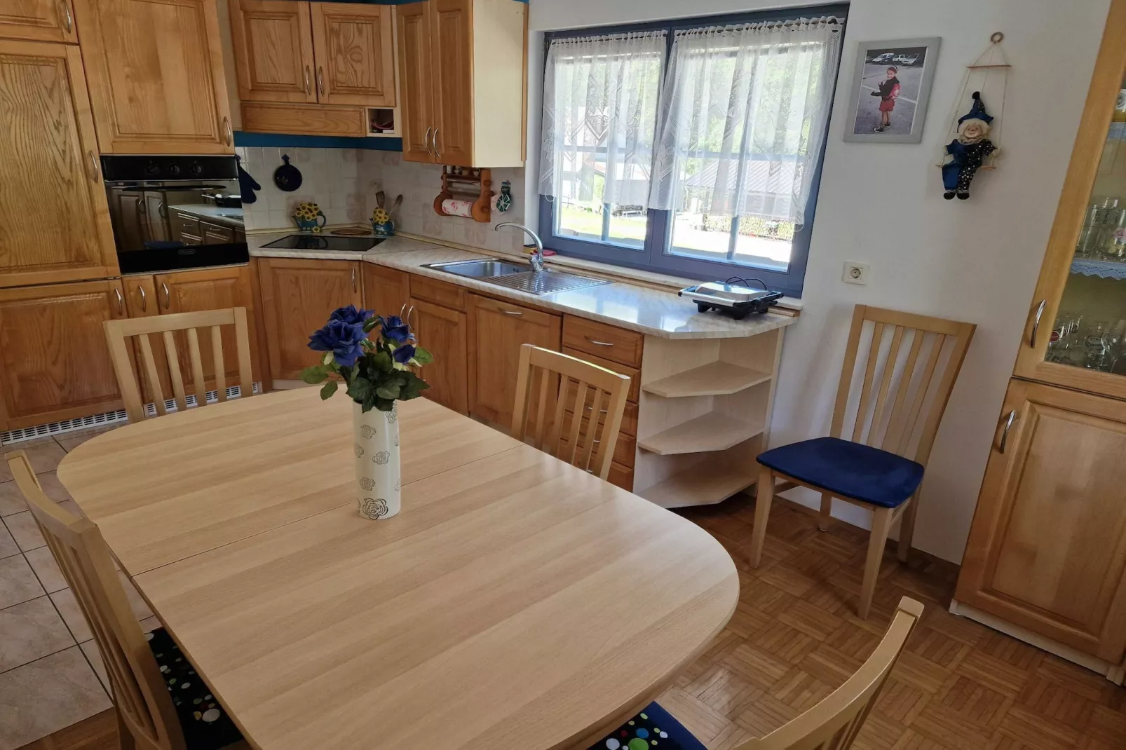 Bovec Comfortable Apartment with Mountain View - One Bedroom Apartment with Mountain View-Keuken