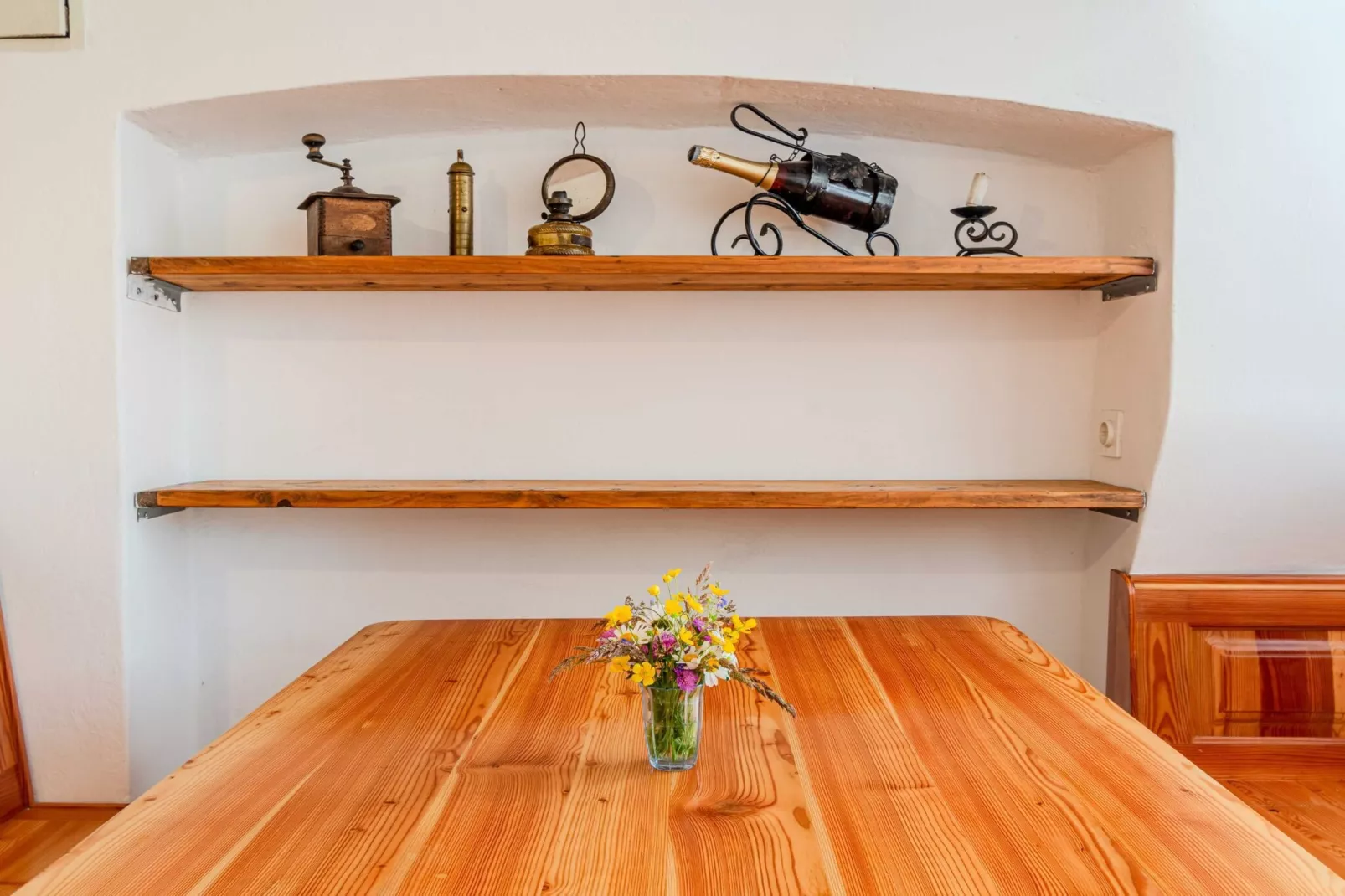 Nature Hideaway Holiday Homes with Sauna - Two Bedroom Holiday Home (owner Liza)-Eetkamer