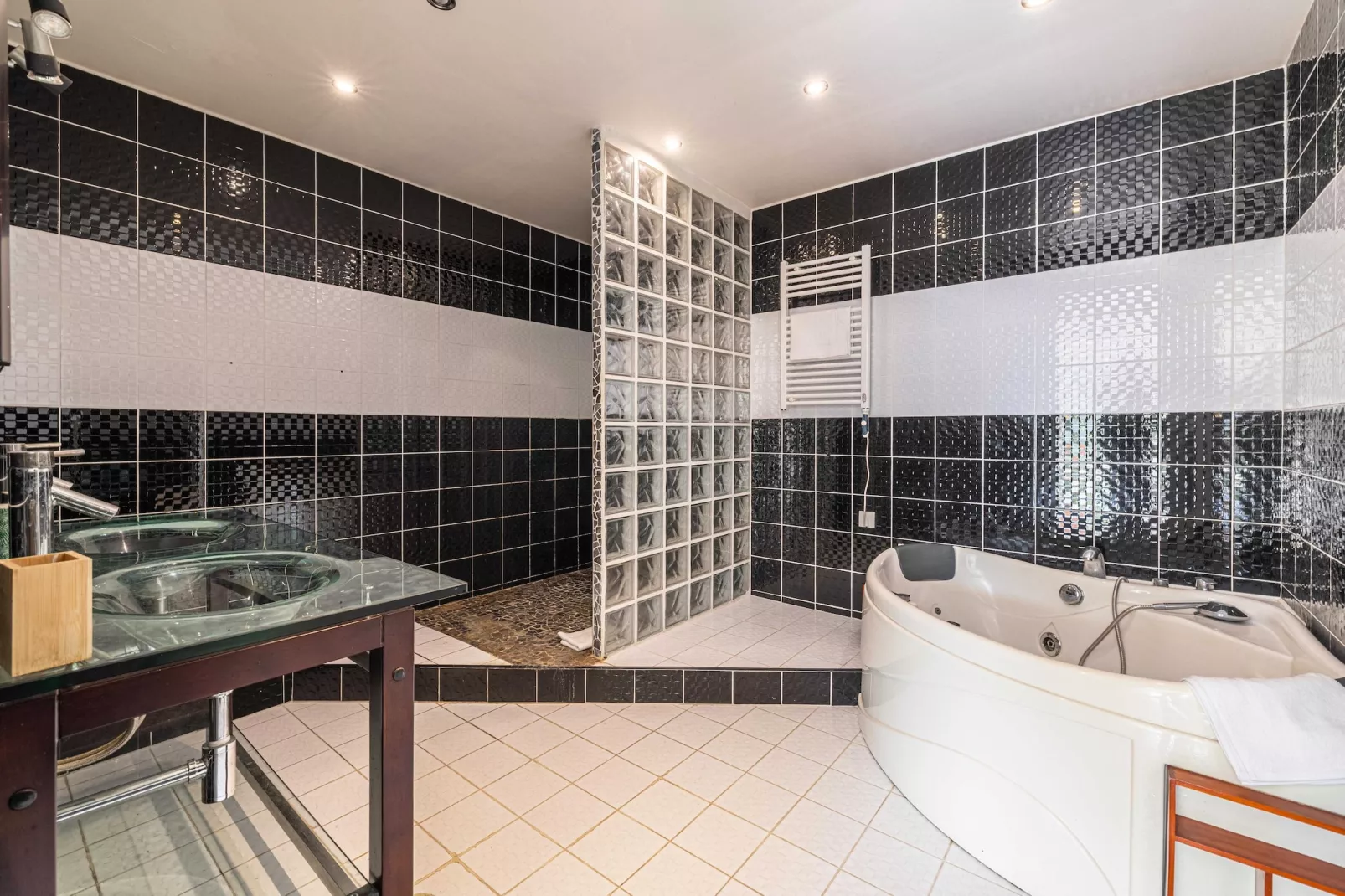 YJ-153-VEYANS-Niet-getagd