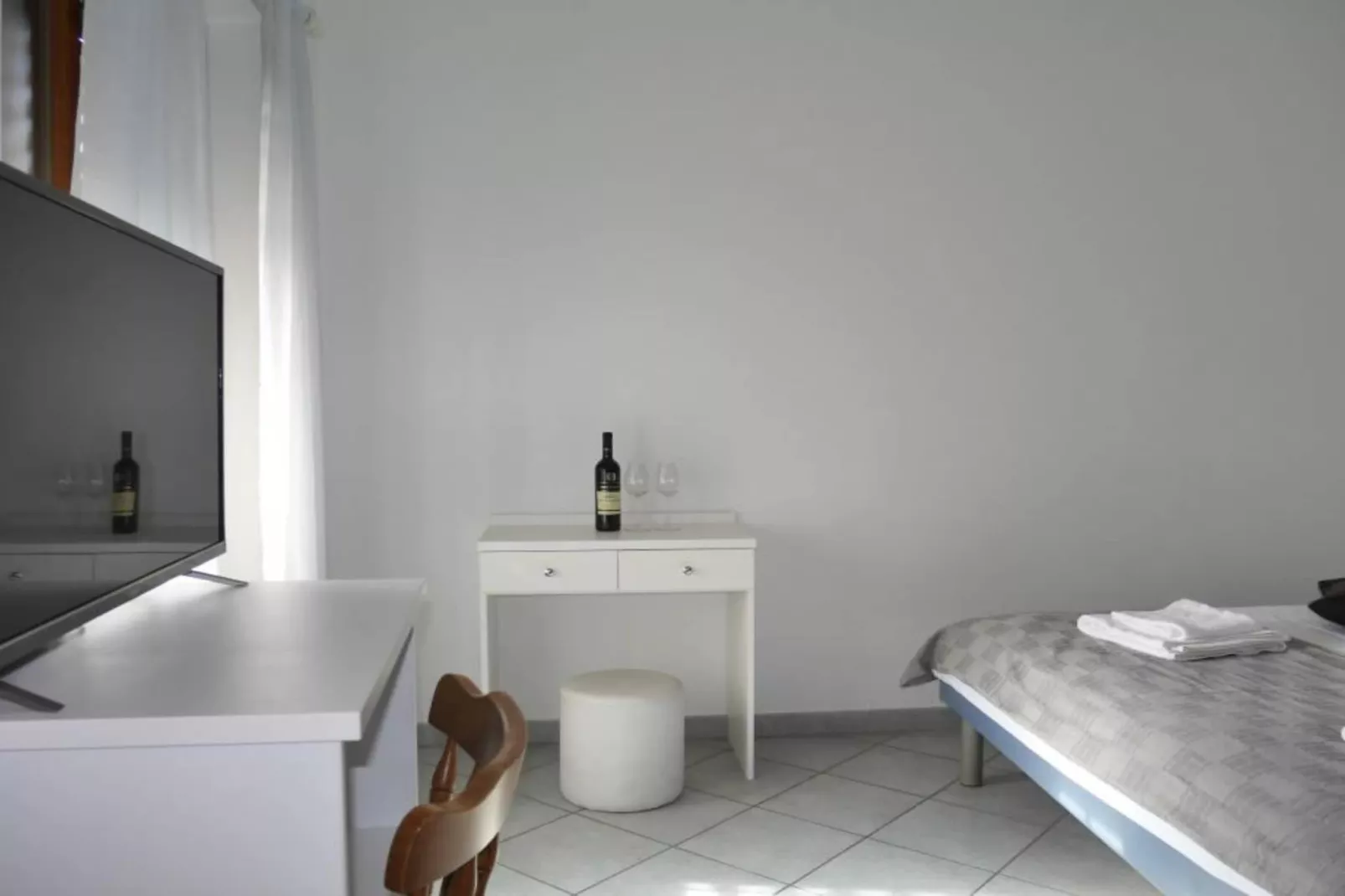 Dugi Rat Seaside Apartments - Two Bedroom Apartment 3-Slaapkamer