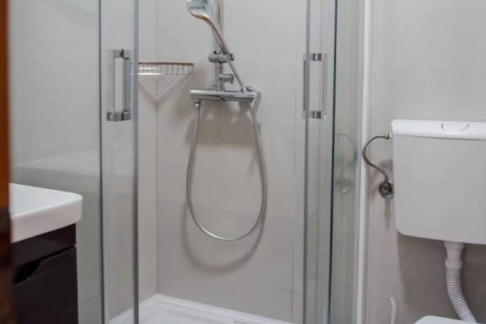 One Bedroom Apartment with sea wiev 2-Badkamer