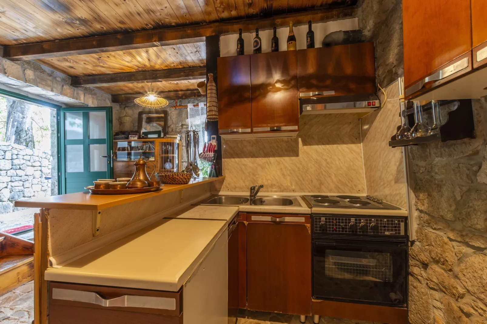 Rustical Resort Kokorići with Shared Outdoor Swimming Pool - One Bedroom Apartment-Keuken