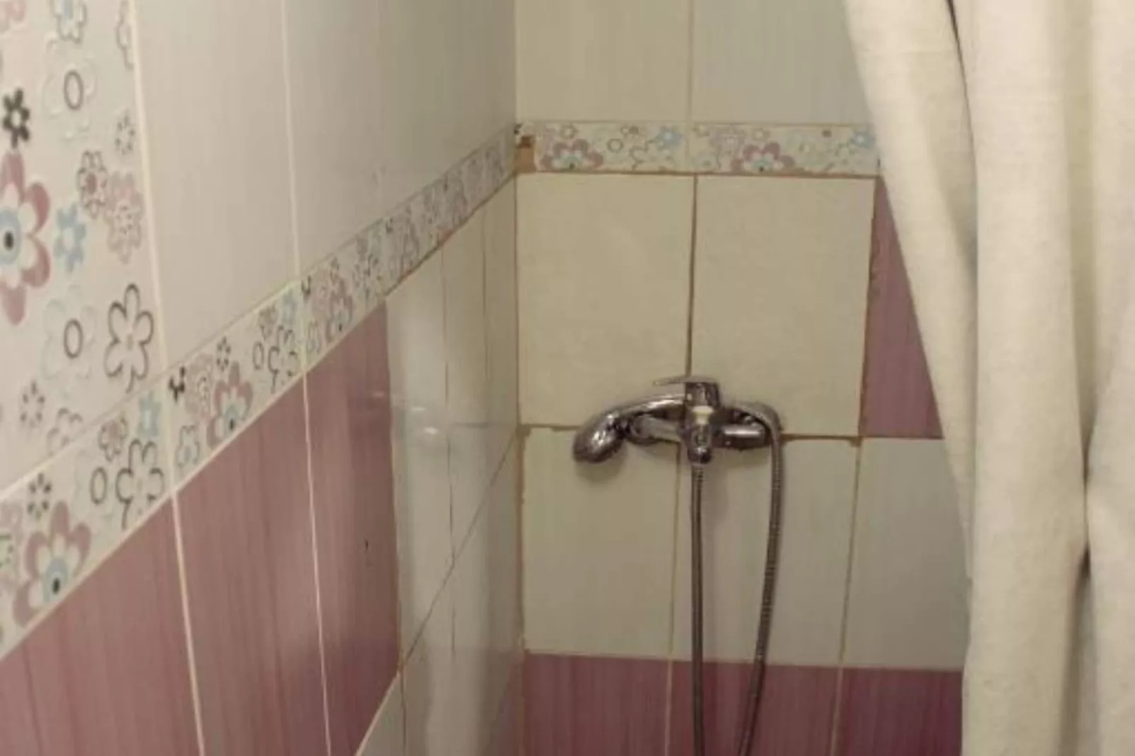 Charming & Cozy Apartment Close to Kotor Old Town - Two Bedroom Apartment-Badkamer