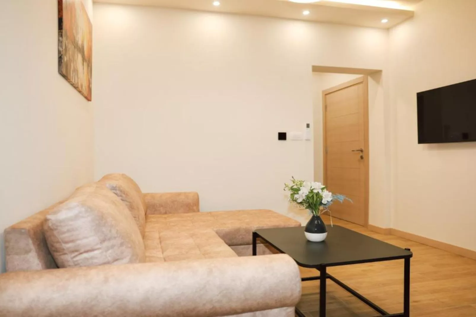 Stylish Apartment with Modern Elegance in Herceg Novi Area - Deluxe One Bedroom Apartment with Balcony-Woonkamer