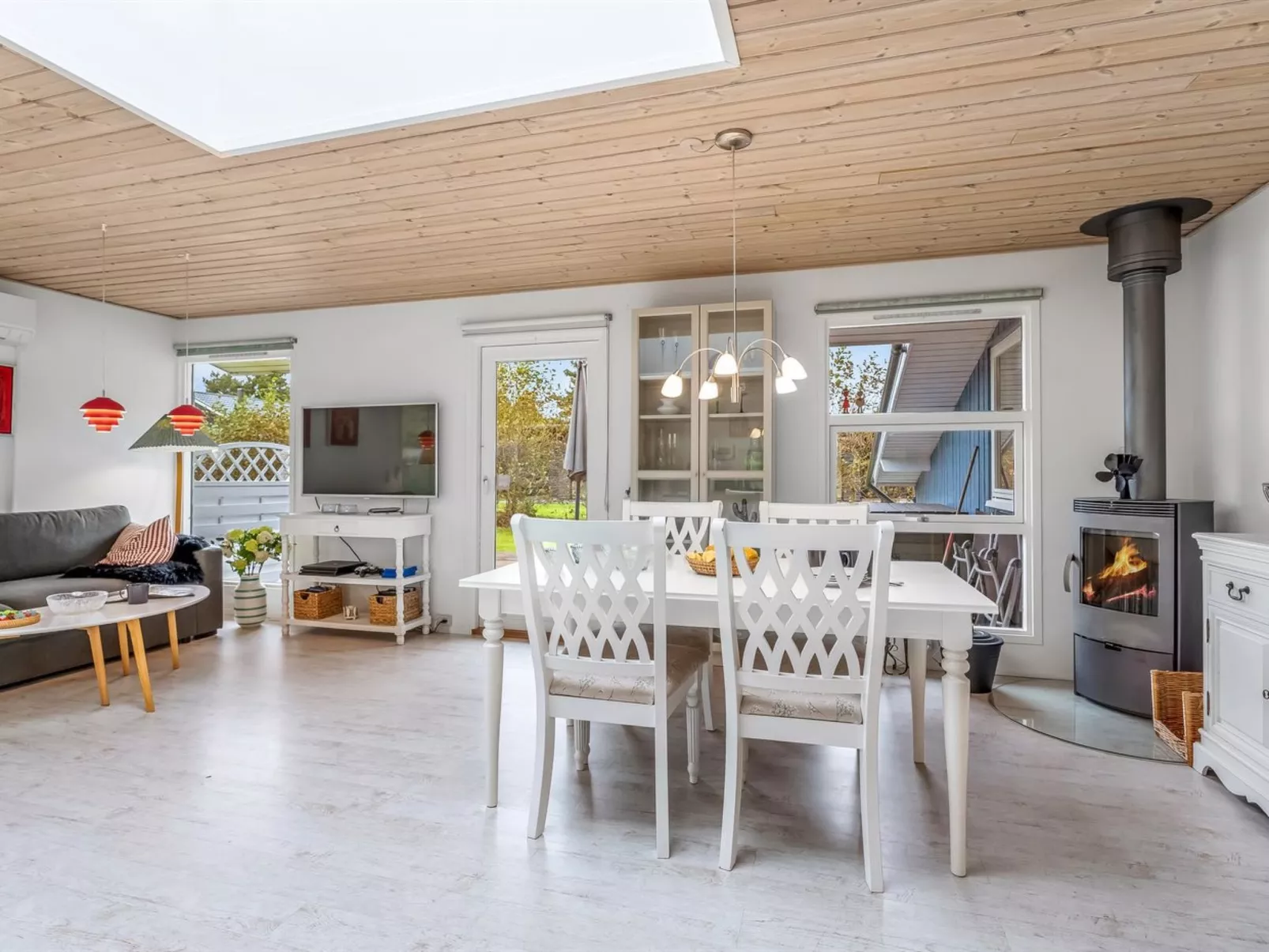 "Einari" - 500m from the sea-Binnen