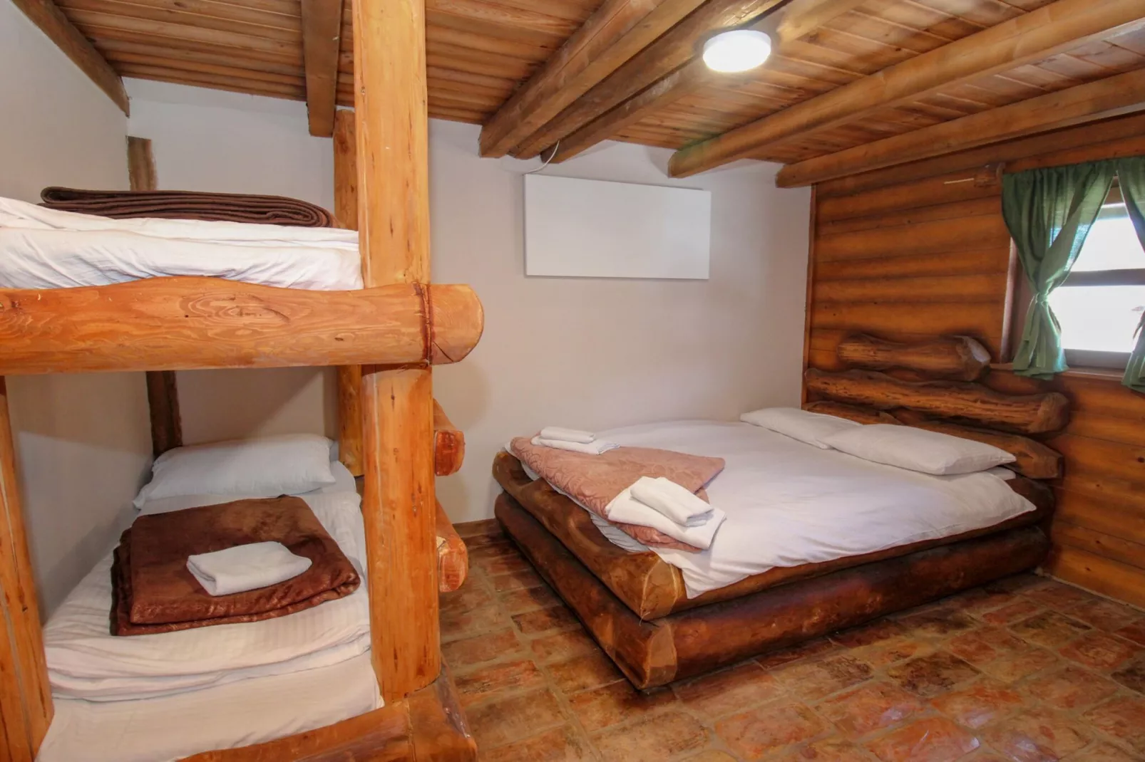 Ethno Village Dolina Mira - Two Bedroom Holiday Home (Zelengora)-Slaapkamer