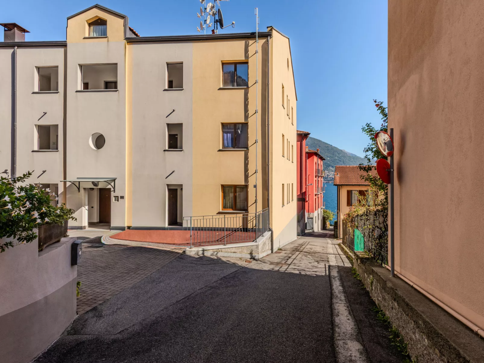 Villaggio Lago di Como-Buiten