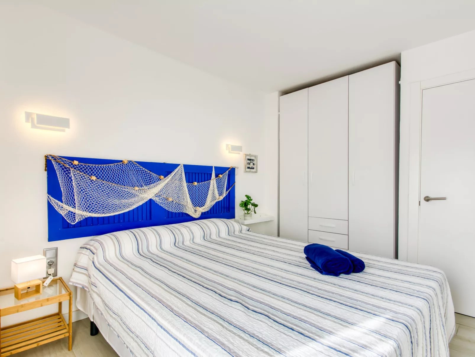 Port L'escala-Binnen