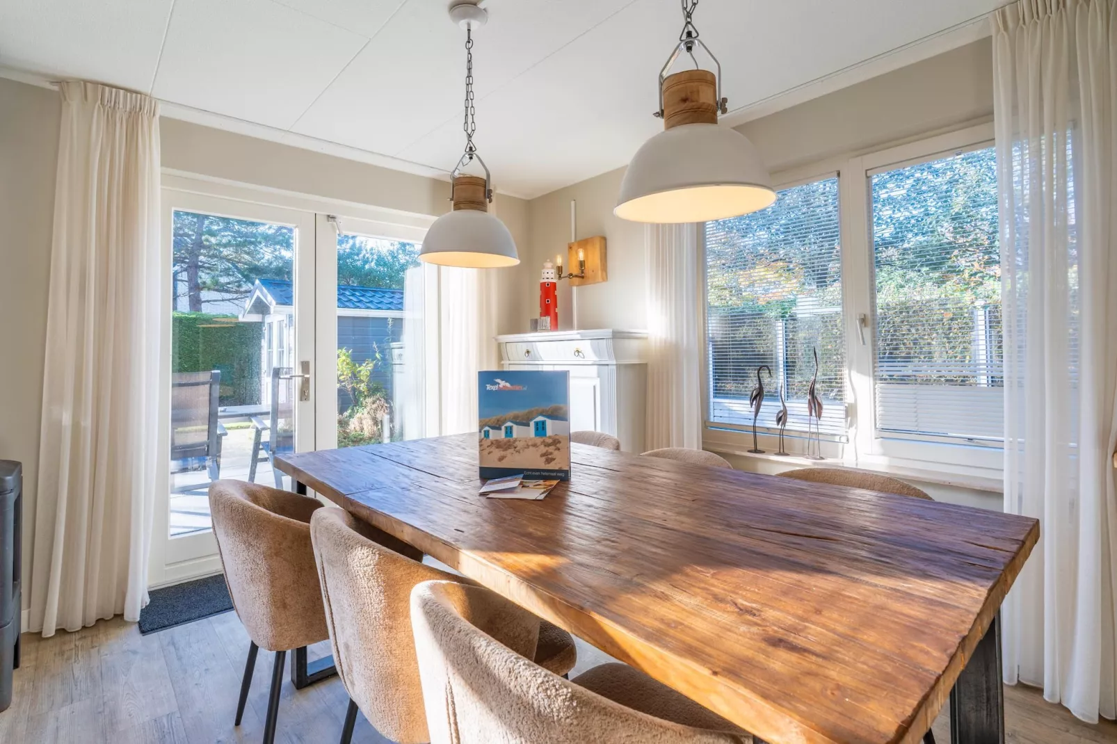 Kamperfoelie 57-Woonkamer