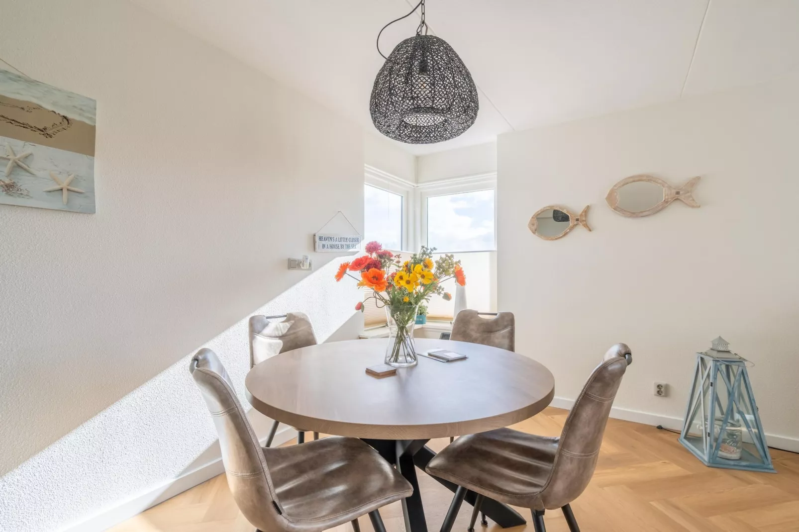 Juliana 036-Eetkamer