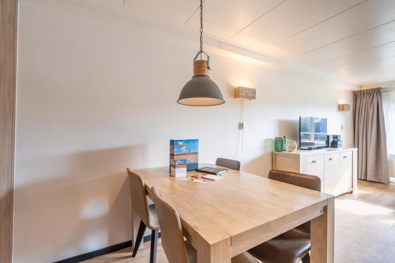 De Anna 218 - Zee-Eetkamer