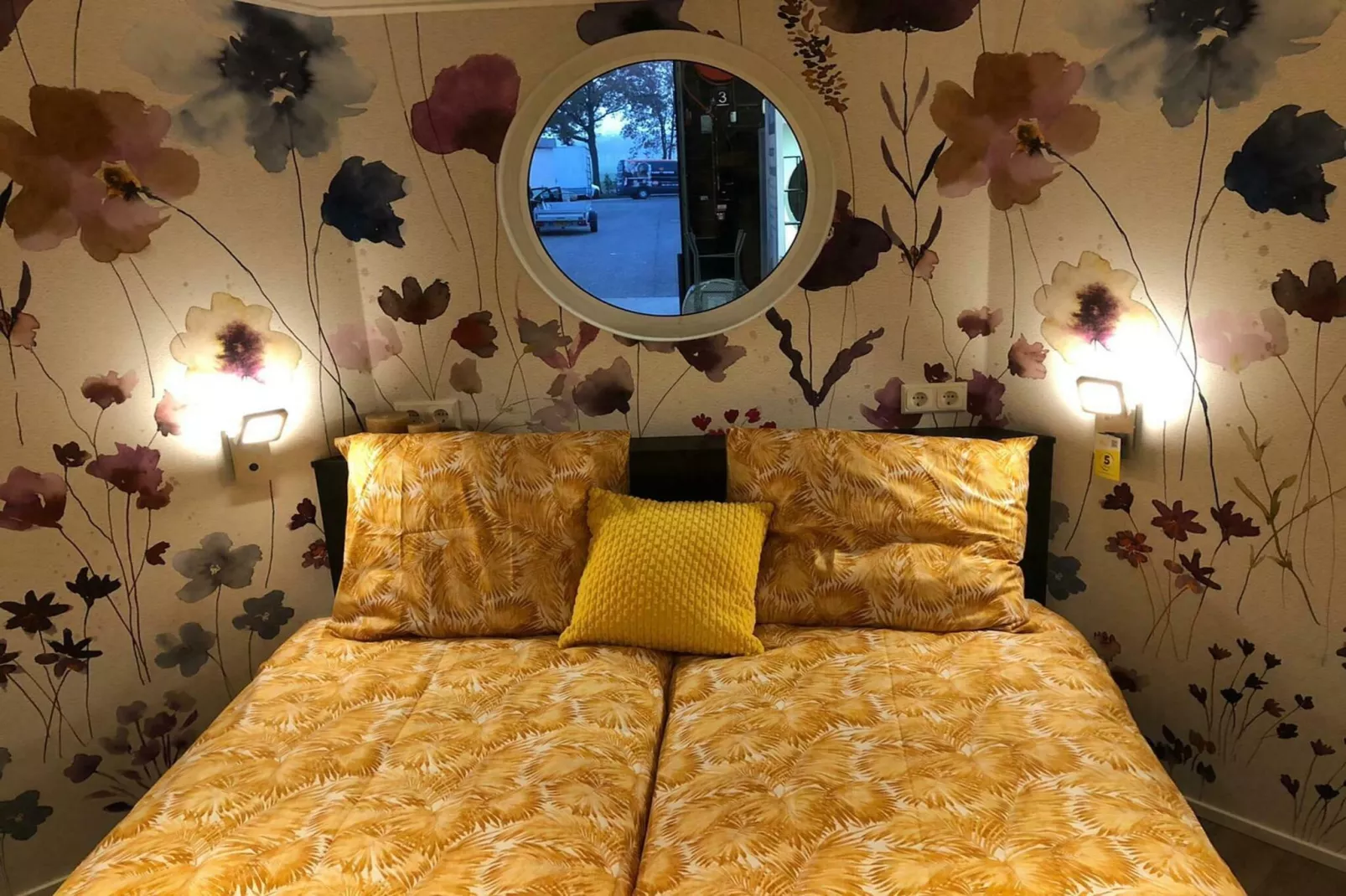 Happy bee lodge l 5 persons-Slaapkamer