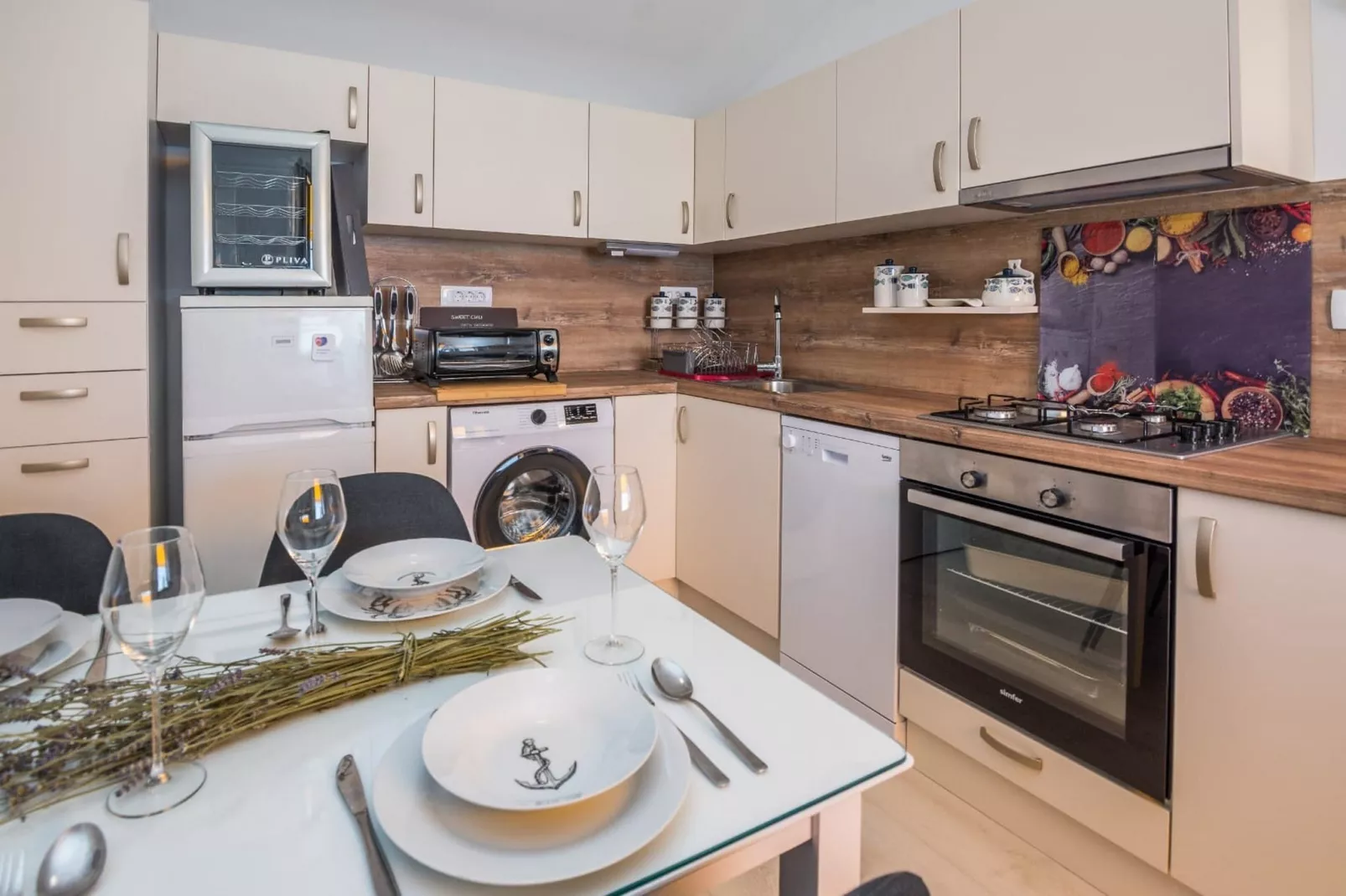 Apartments Sea Eyes - Two Bedroom Apartment with Balcony and Sea View (Kat)-Keuken