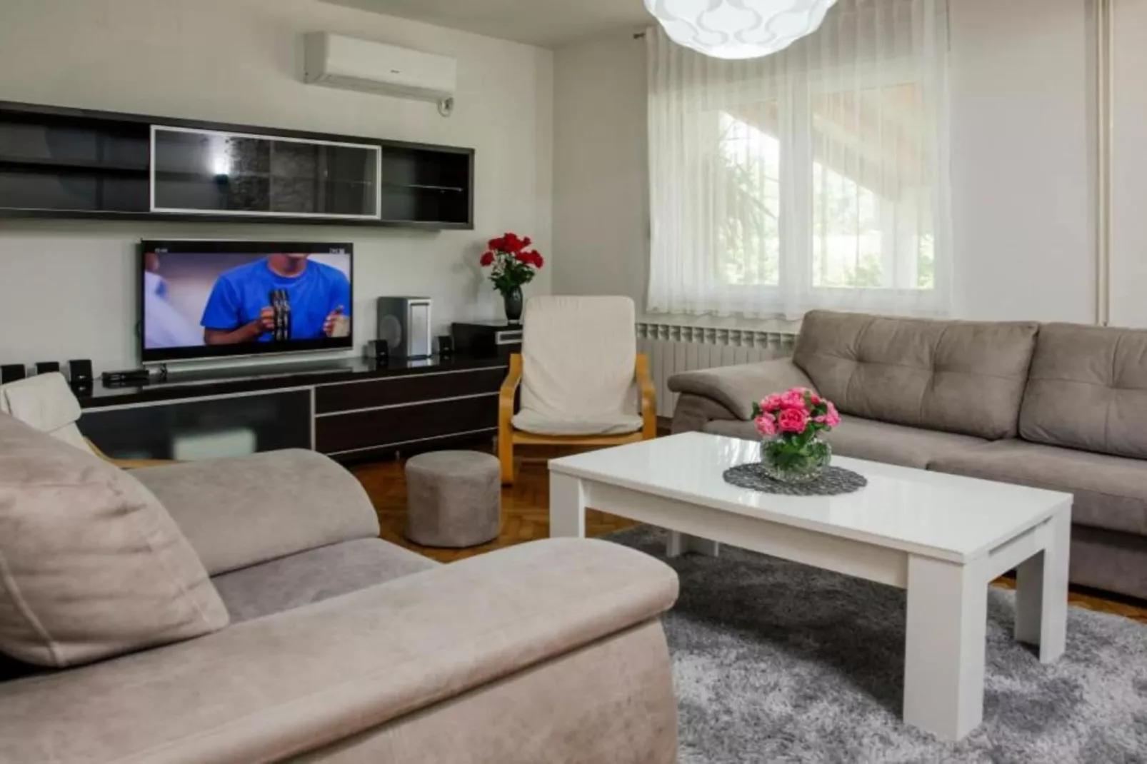 Beautiful Haven Villas - Villa Ante with Outdoor Pool-Woonkamer