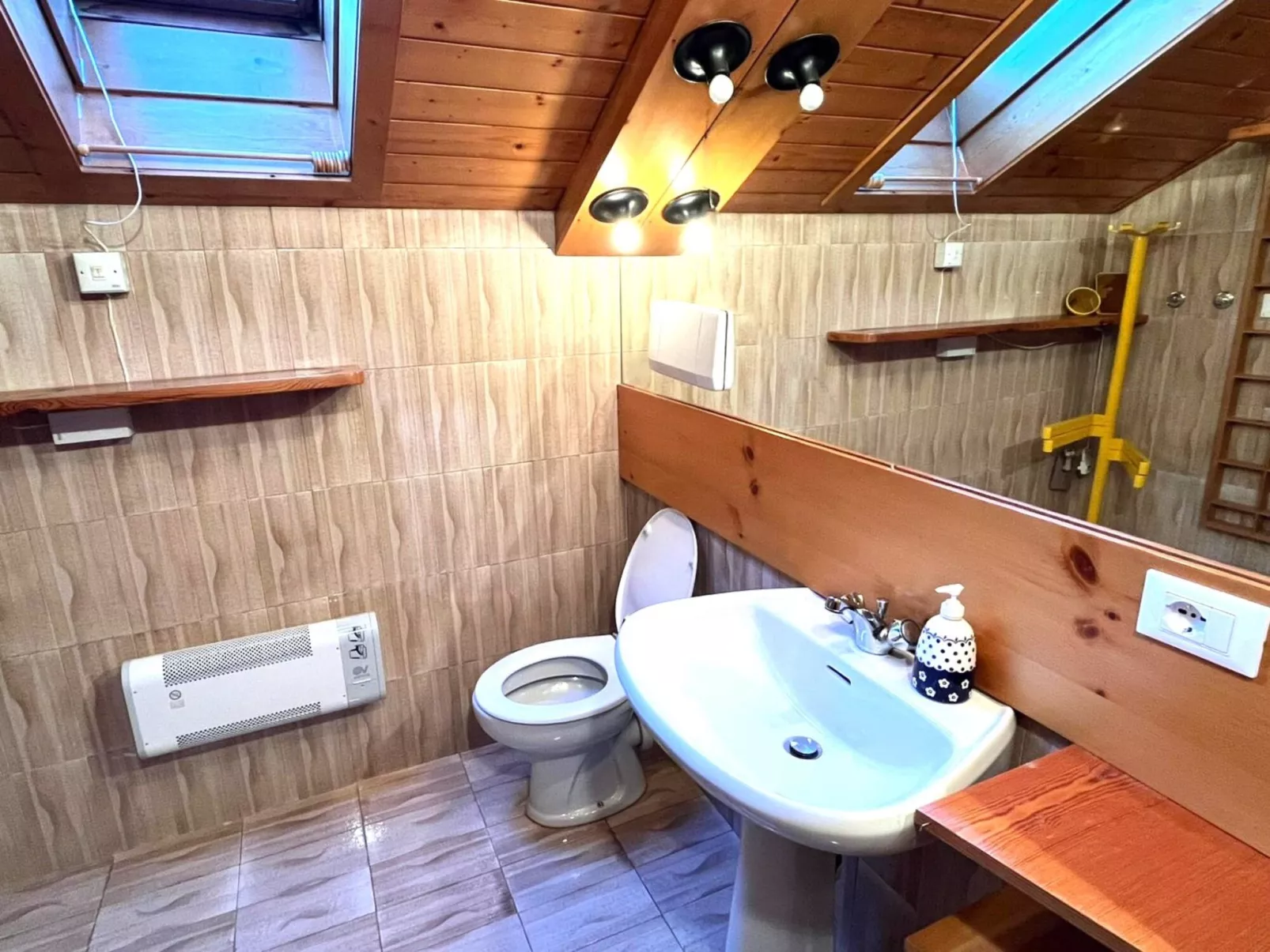 Mansarda Pineta-Binnen